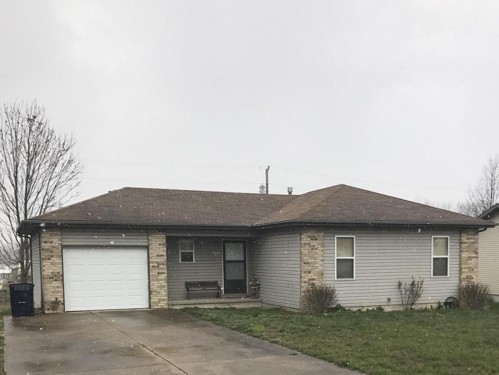 1021 Dalton Street, Marshfield, MO 65706