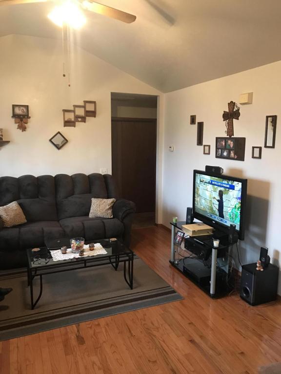 1021 Dalton Street, Marshfield, MO 65706