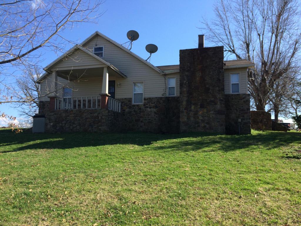 988 Farmland Road, Marshfield, MO 65706