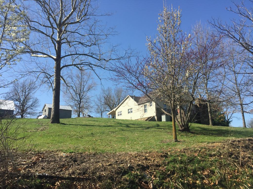 988 Farmland Road, Marshfield, MO 65706