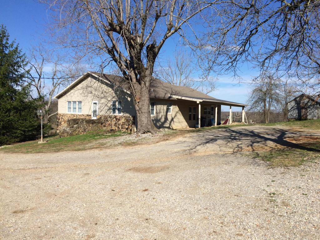 988 Farmland Road, Marshfield, MO 65706