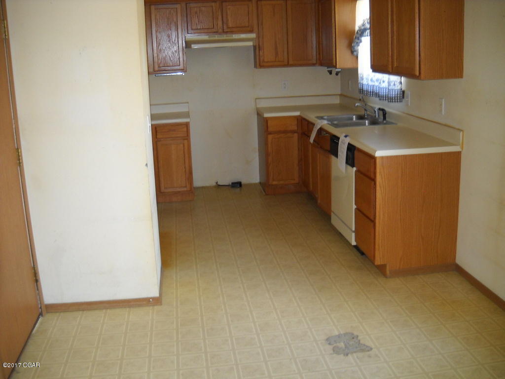 8600 Brookside Circle, Monett, MO 65708