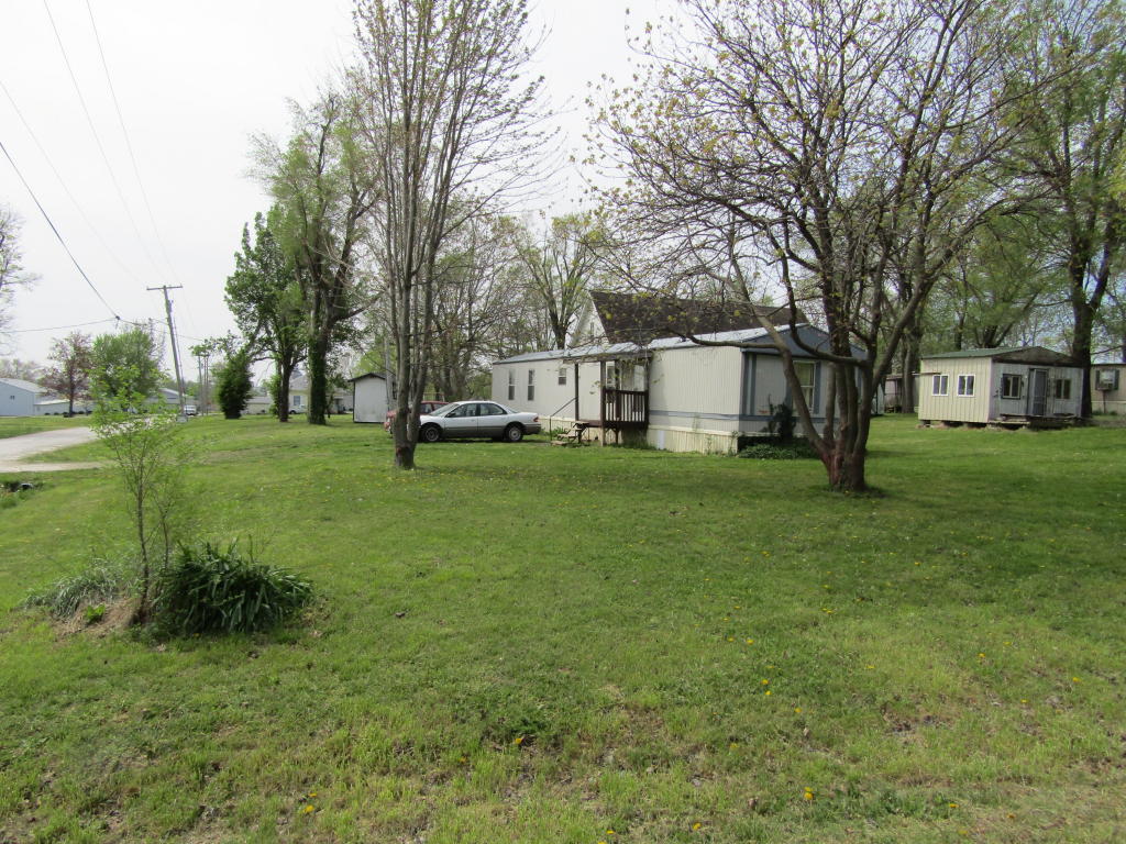 5307/5317 East Avenue, Morrisville, MO 65710