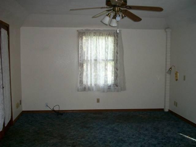 617 North Oakland Street, Mountain Grove, MO 65711