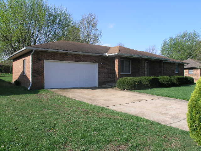 810 East 17th Street, Mountain Grove, MO 65711