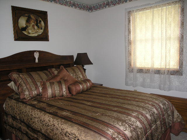 810 East 17th Street, Mountain Grove, MO 65711