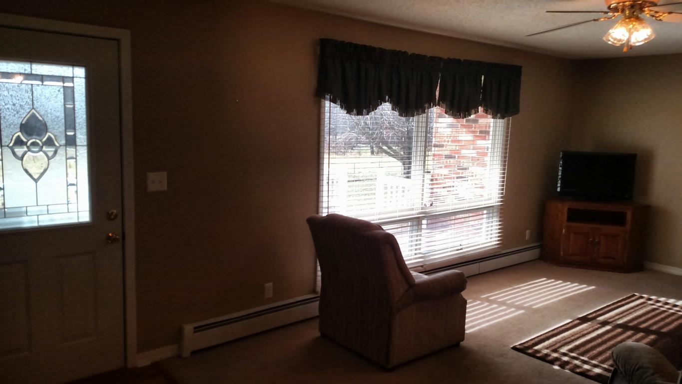 9153 N Highway, Mountain Grove, MO 65711