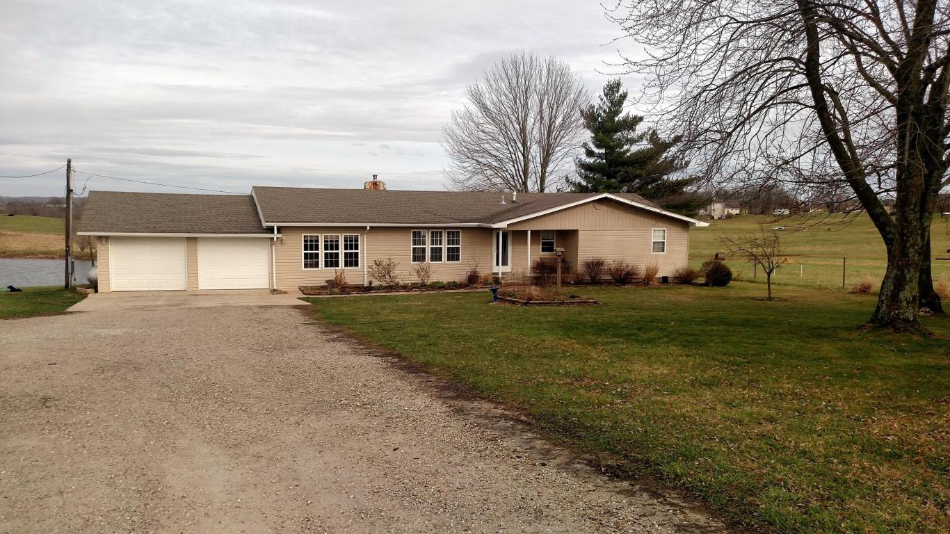 3246 95 Highway North, Mountain Grove, MO 65711