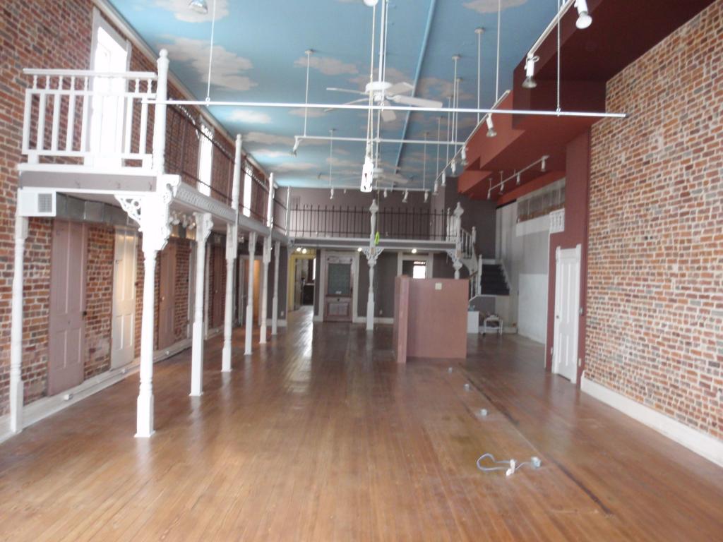 202 South Hickory Street, Mt Vernon, MO 65712