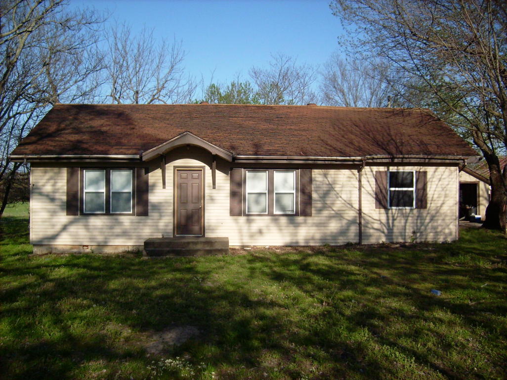 311 Fillmer Avenue, Niangua, MO 65713