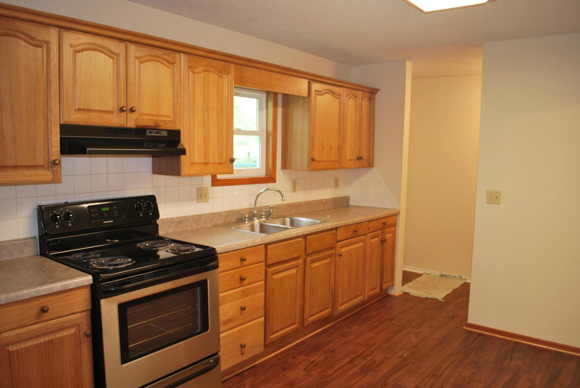 411 East Elm Street, Nixa, MO 65714