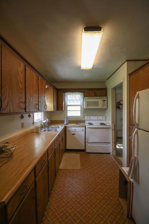 514 West Walnut Street, Ozark, MO 65721