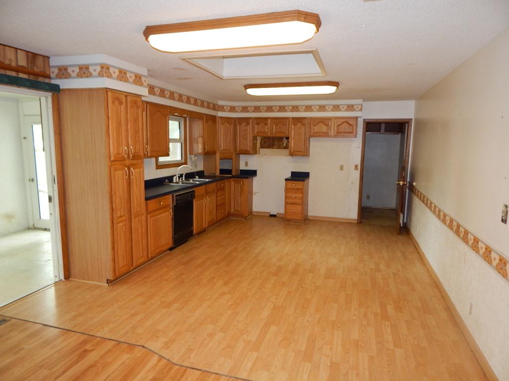 1203 East Mccracken Road, Ozark, MO 65721