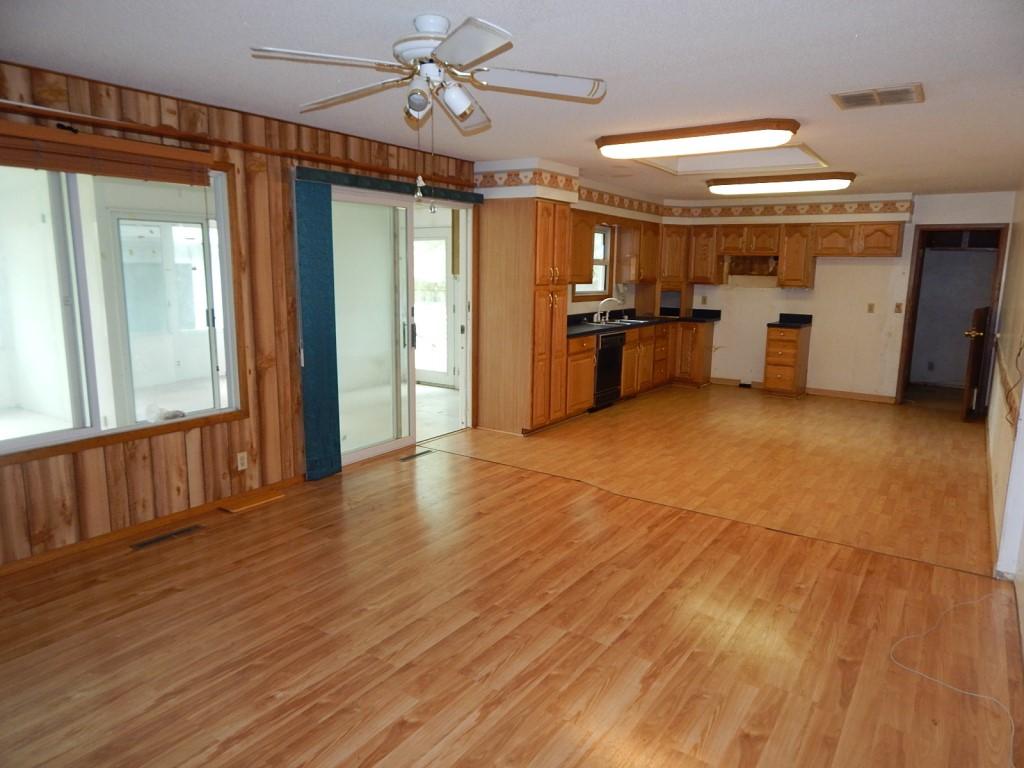 1203 East Mccracken Road, Ozark, MO 65721