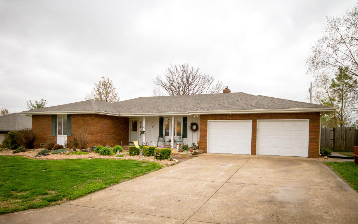 918 North 7th Avenue, Ozark, MO 65721