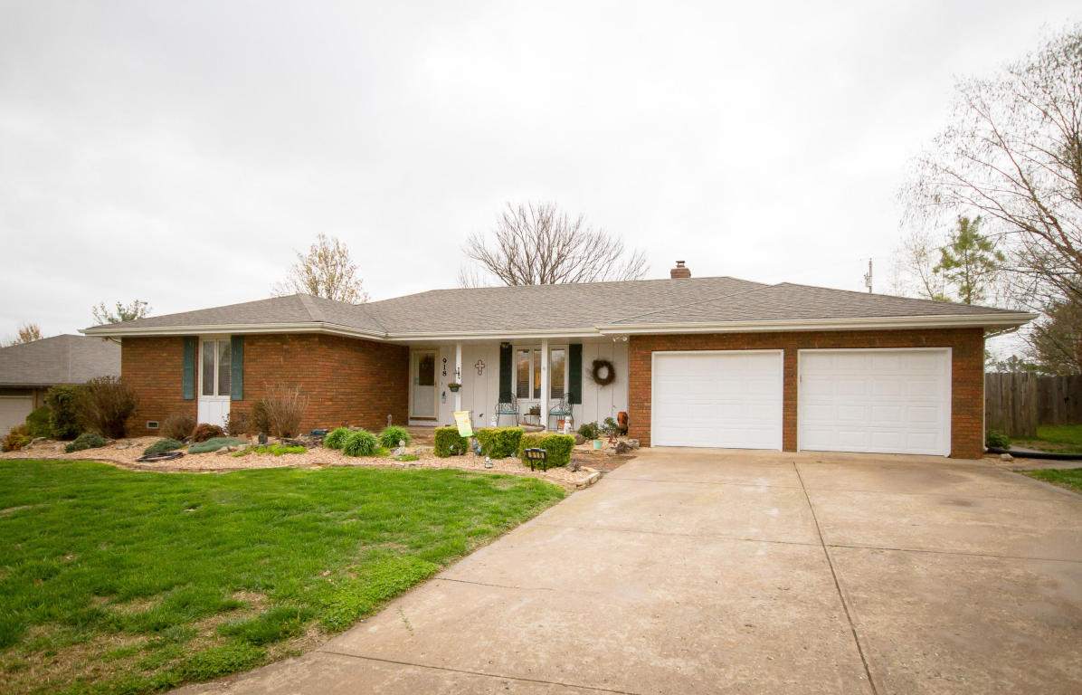 918 North 7th Avenue, Ozark, MO 65721