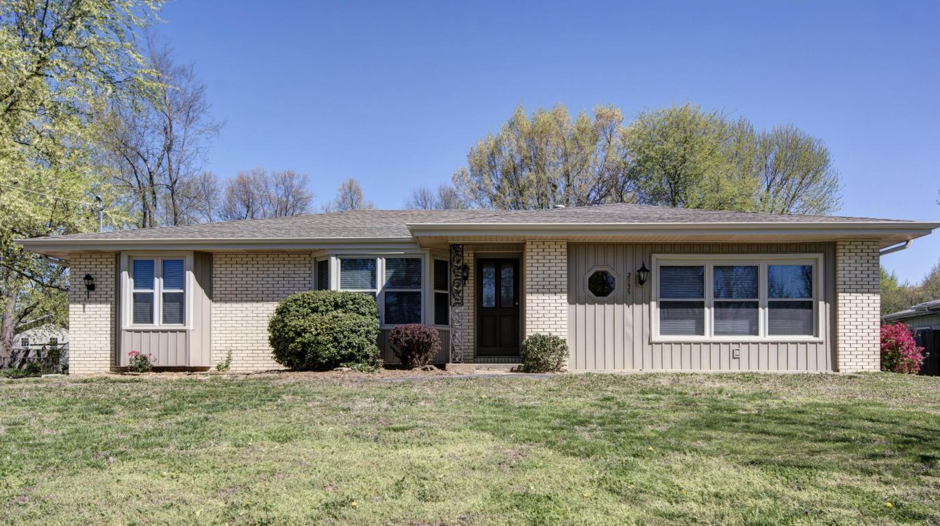 2335 East Ridgecrest Street, Ozark, MO 65721