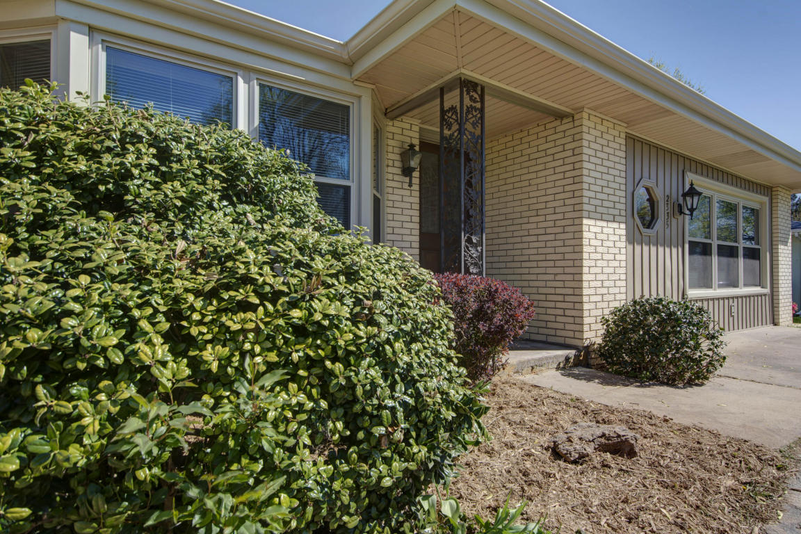 2335 East Ridgecrest Street, Ozark, MO 65721