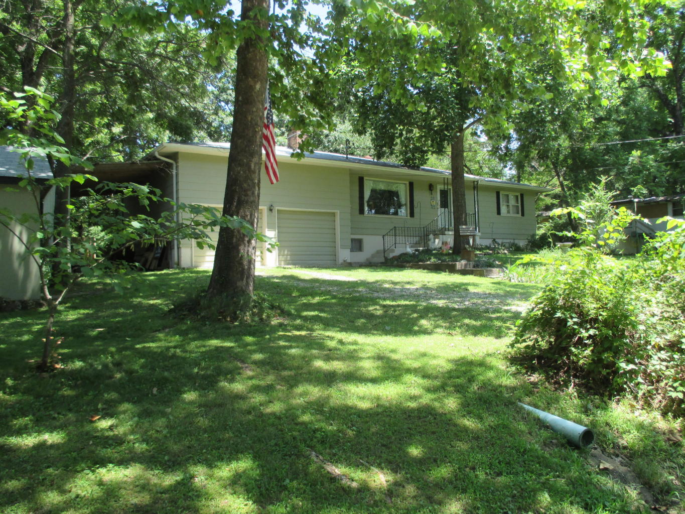 HC 79 Box 2120, Pittsburg, MO 65724