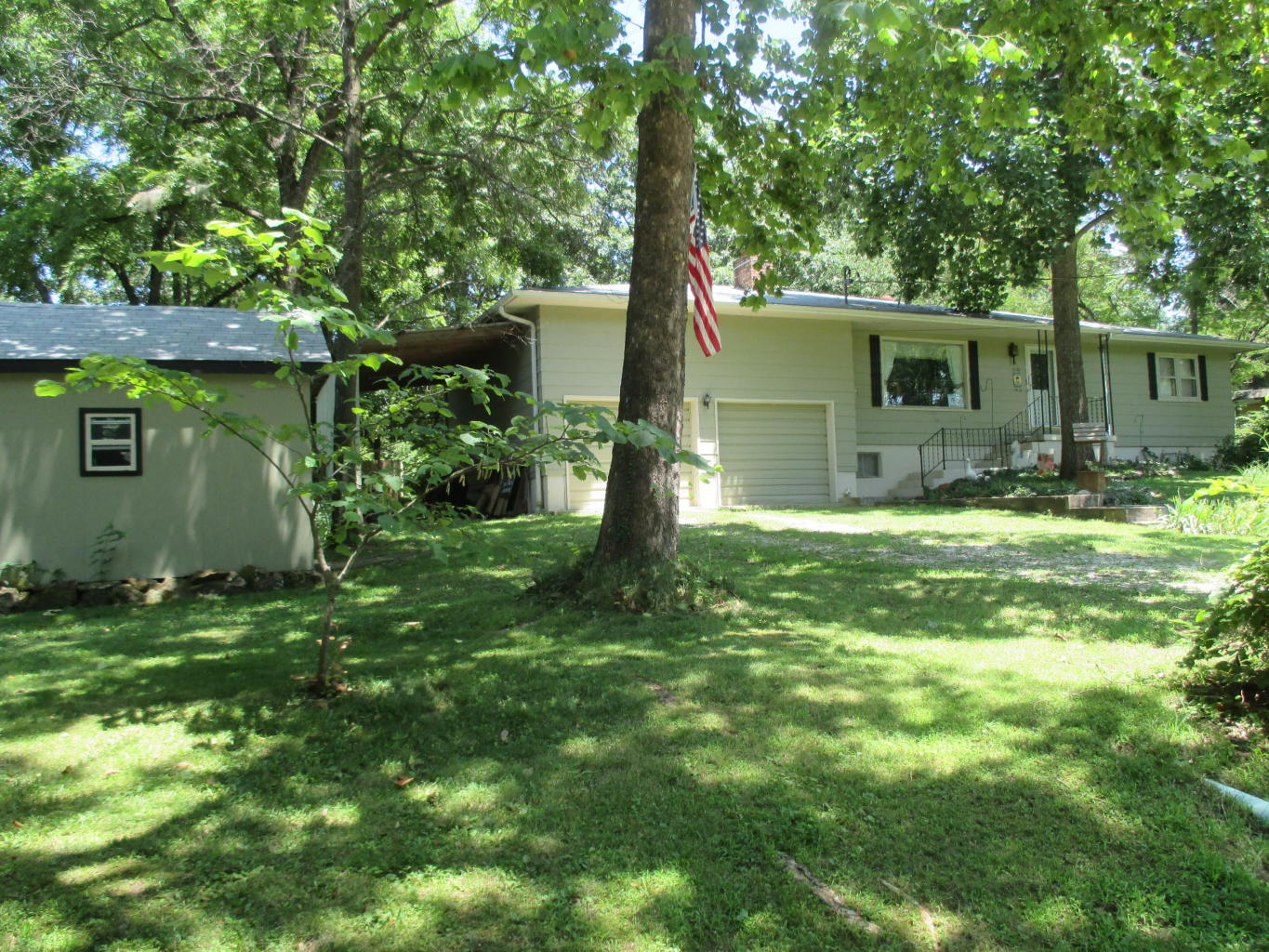 HC 79 Box 2120, Pittsburg, MO 65724
