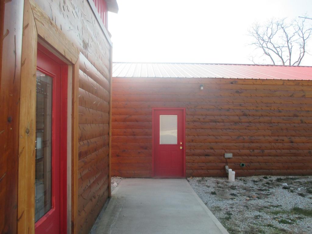 2346 HC 79, Pittsburg, MO 65724