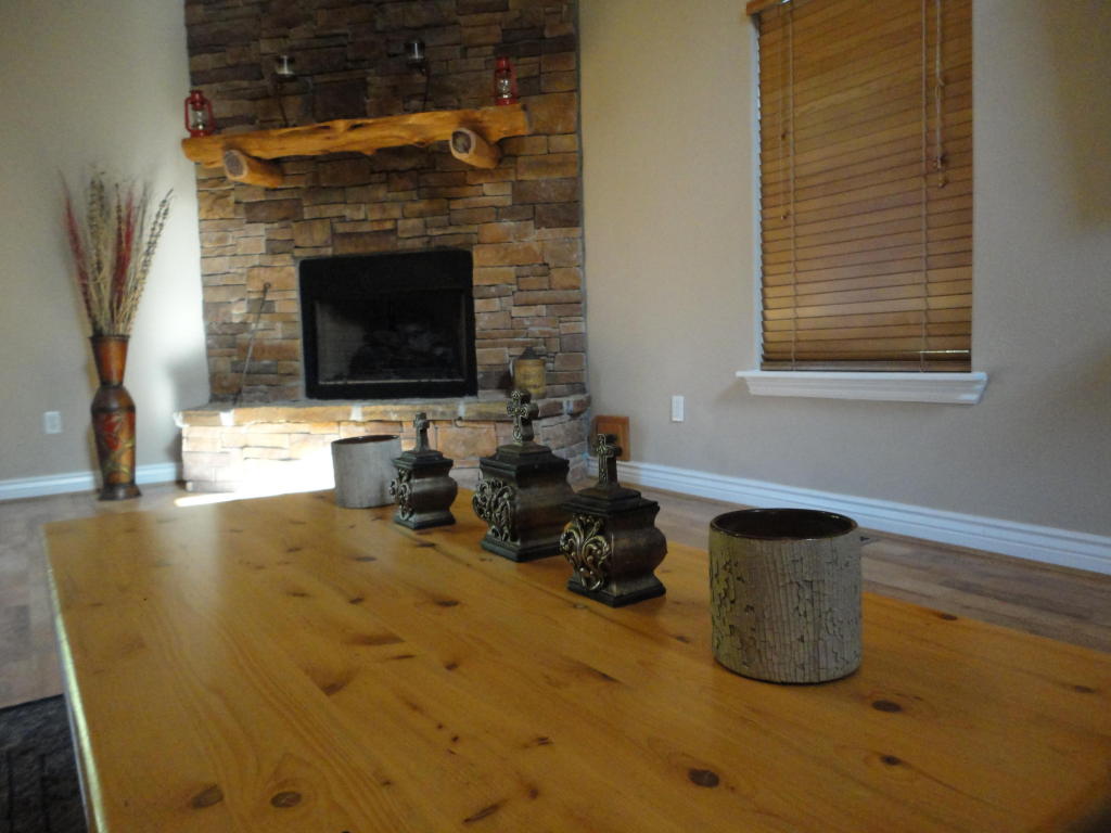 721 Shore Road, Powersite, MO 65731