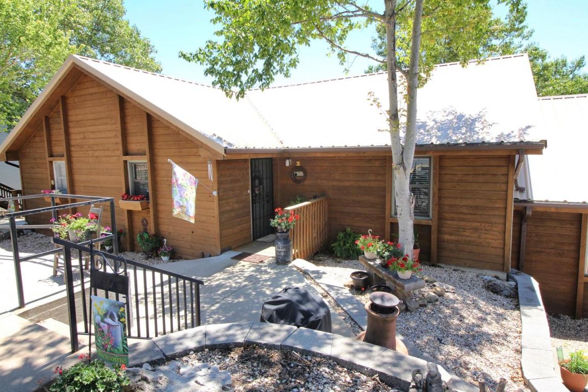 366 Notch Lane, Branson West, MO 65737
