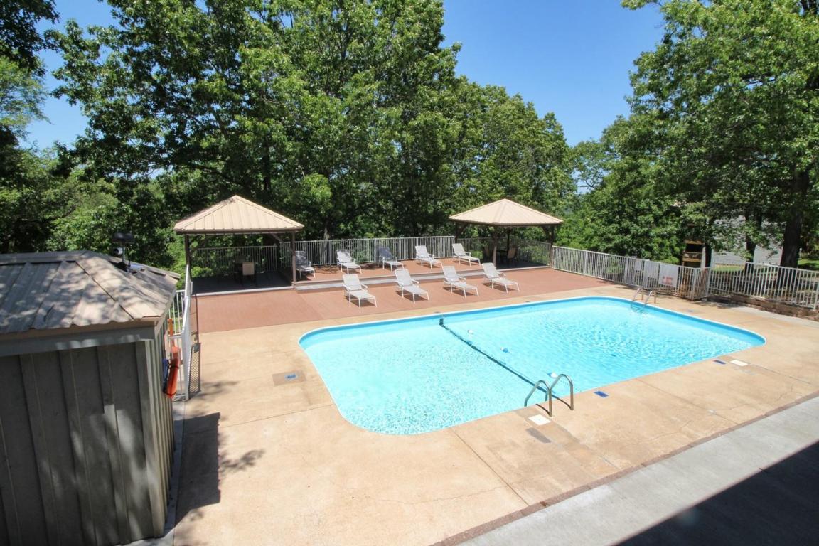 366 Notch Lane, Branson West, MO 65737