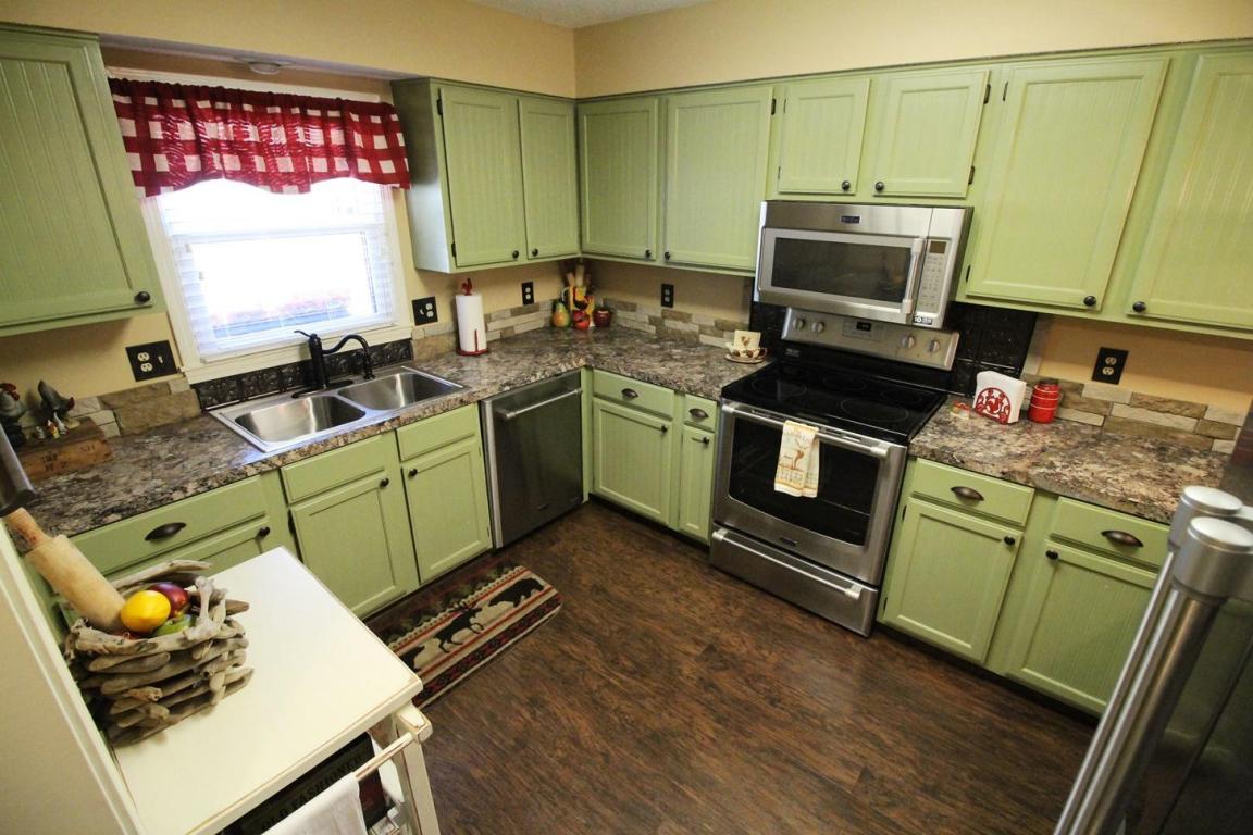 366 Notch Lane, Branson West, MO 65737