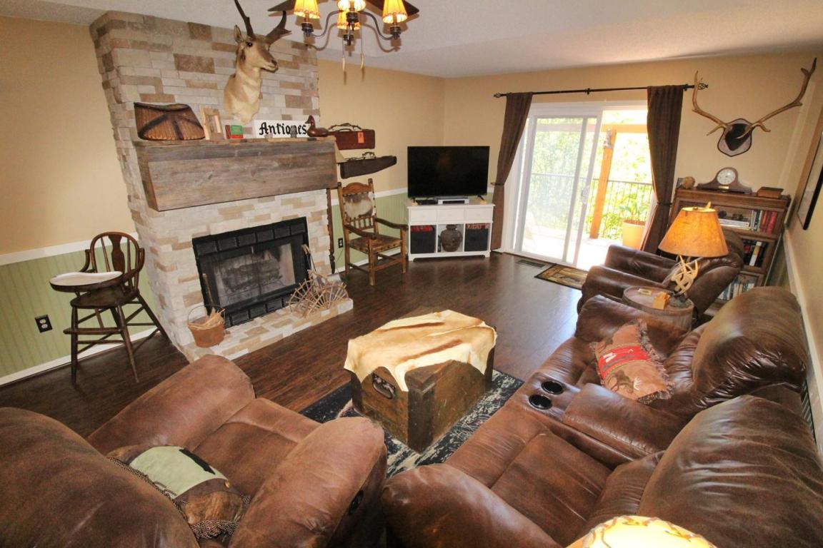366 Notch Lane, Branson West, MO 65737