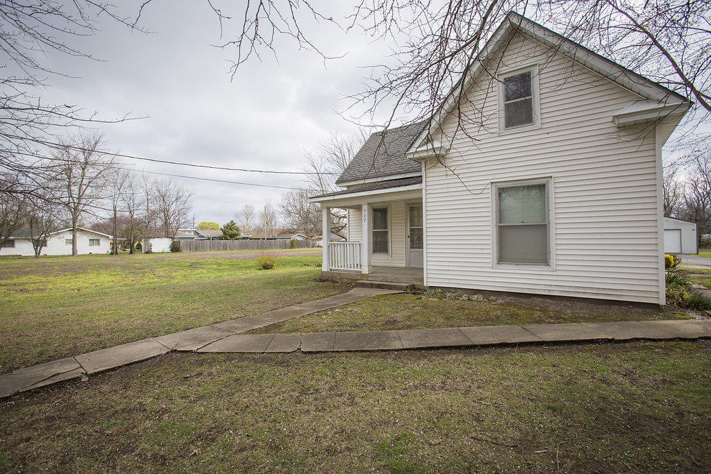 522 South Main Avenue, Republic, MO 65738