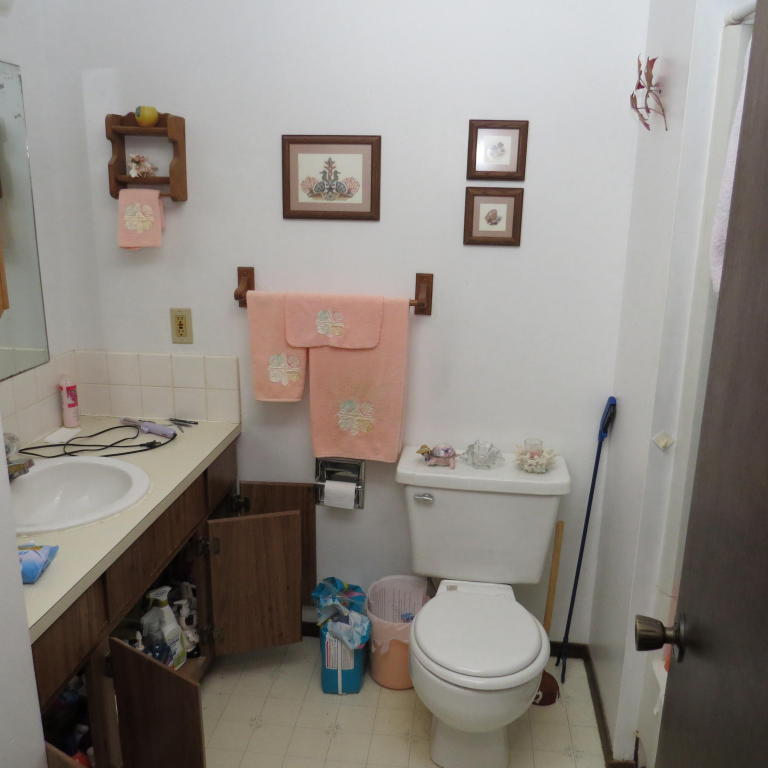 138 North Wynwood Avenue, Republic, MO 65738