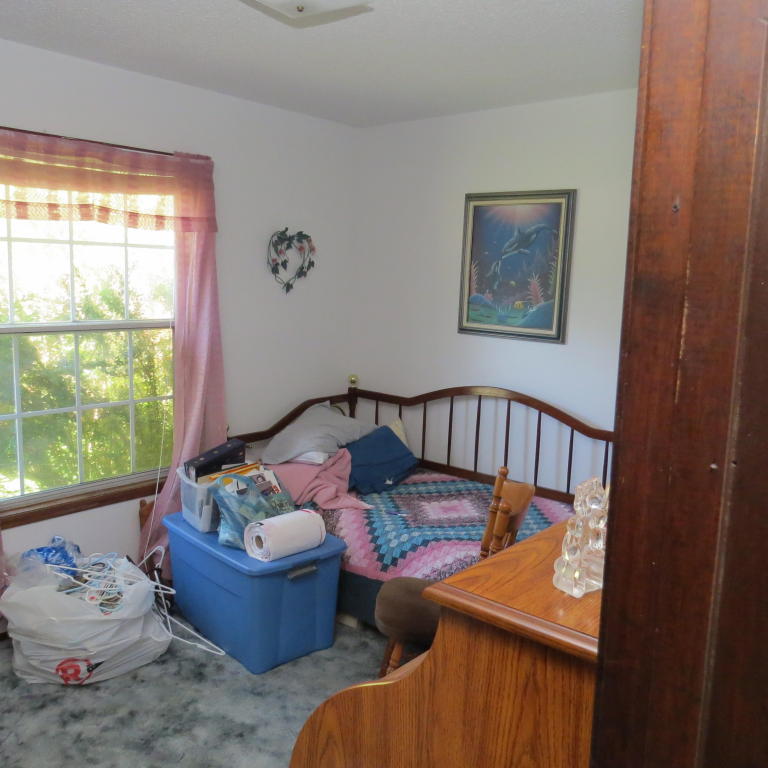 138 North Wynwood Avenue, Republic, MO 65738