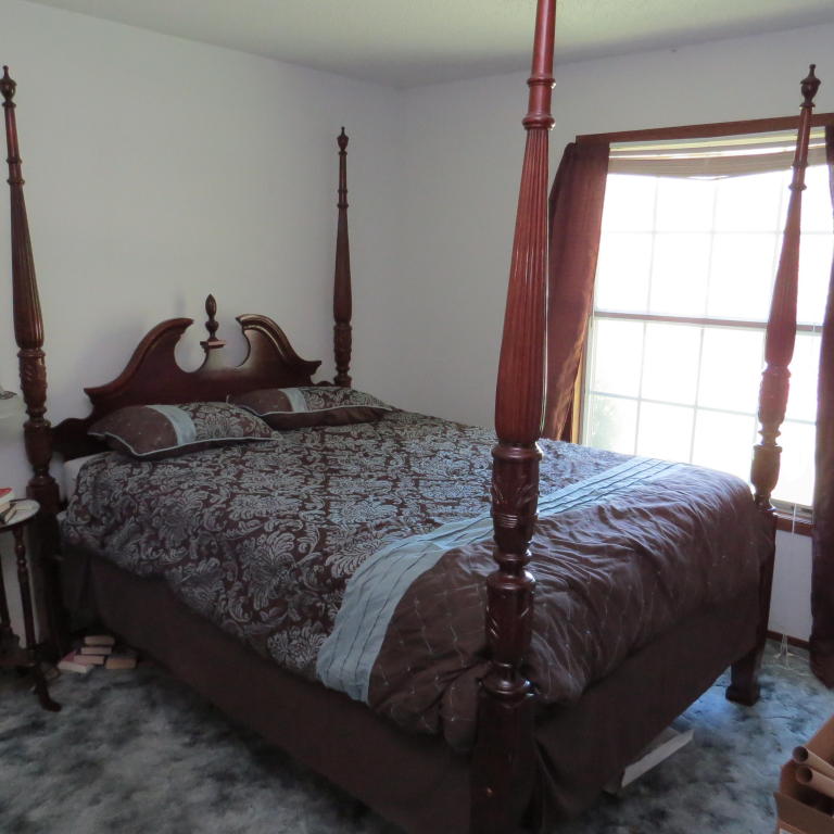 138 North Wynwood Avenue, Republic, MO 65738