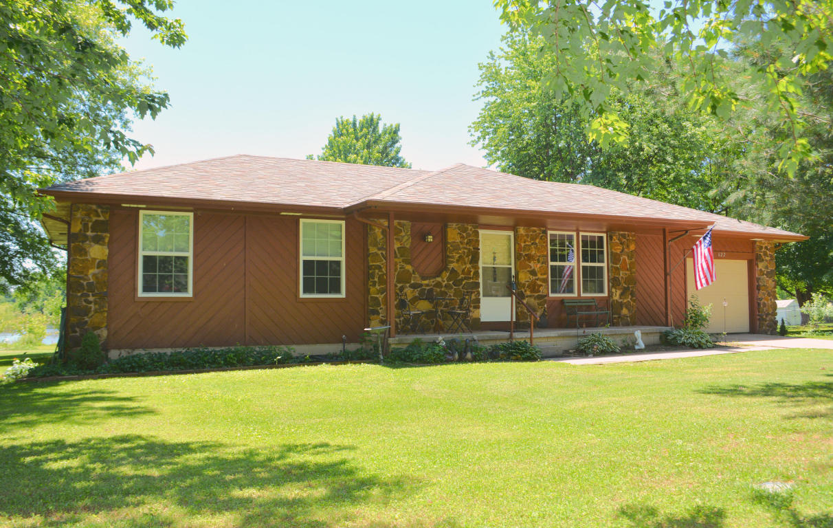 622 East Woodland Street, Republic, MO 65738
