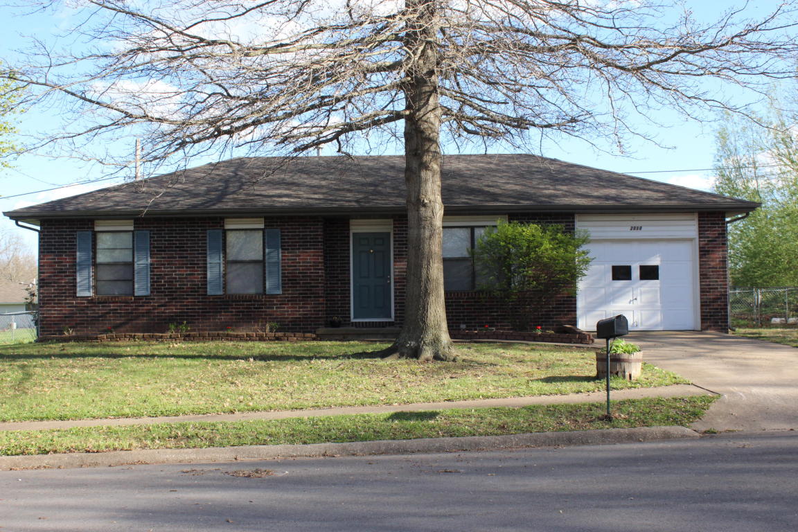 2090 Rosewood, Republic, MO 65738
