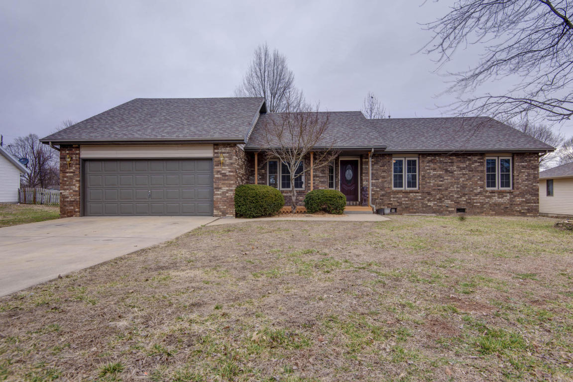 190 South Peach Tree Lane, Republic, MO 65738