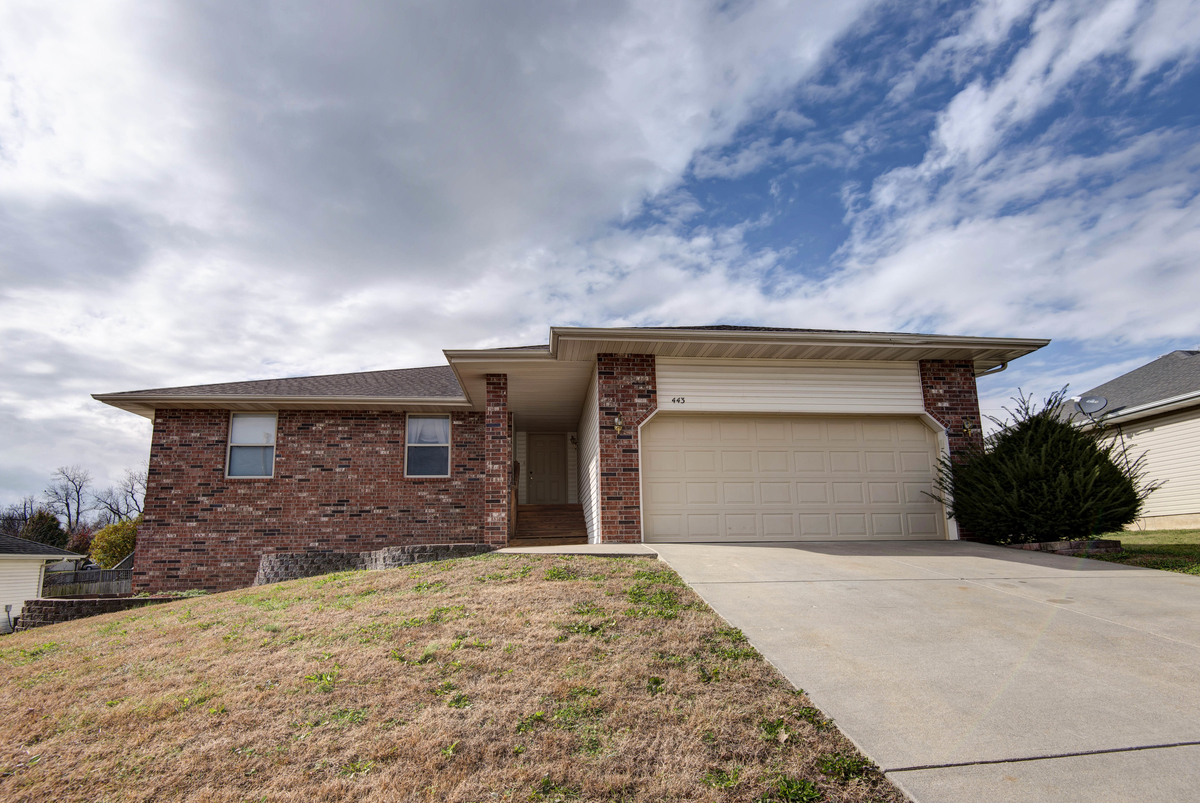 443 S Sherwood Ave, Republic, United States 65738