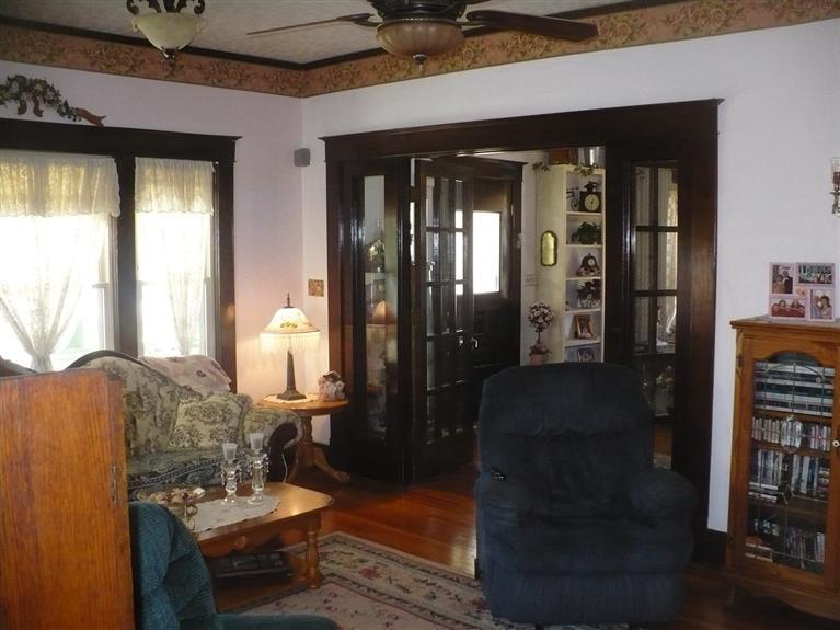 151 East Elm Street, Republic, United States 65738