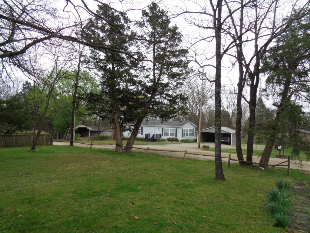 1025 Old Farm Road, Merriam Woods, MO 65740