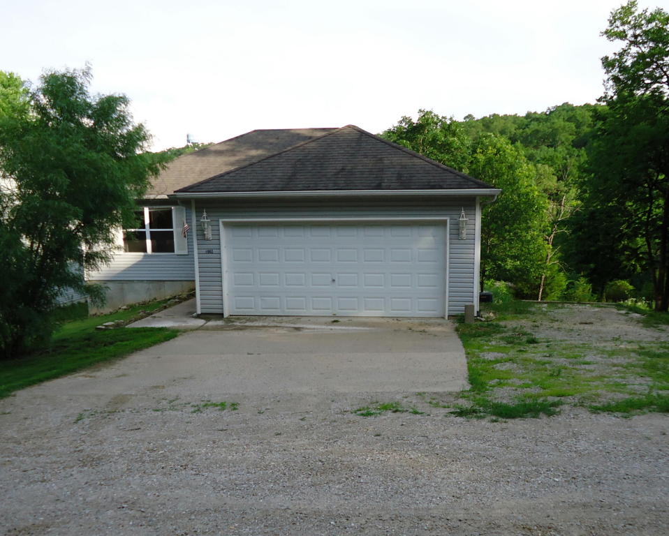 1002 Deer Trail Lane, Merriam Woods, MO 65740