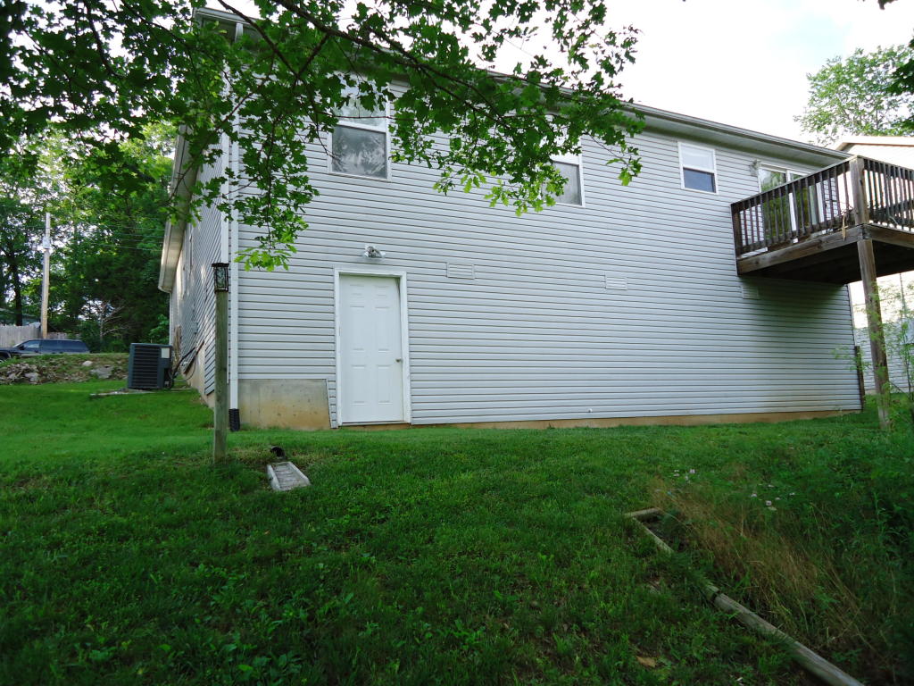 1002 Deer Trail Lane, Merriam Woods, MO 65740