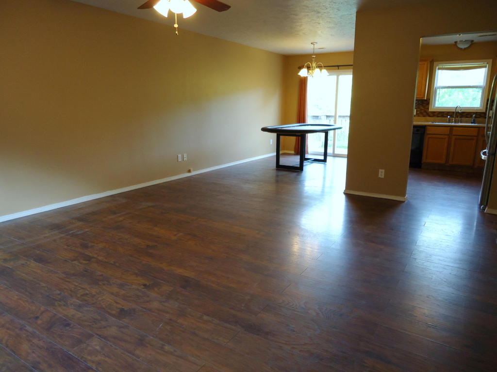 1002 Deer Trail Lane, Merriam Woods, MO 65740