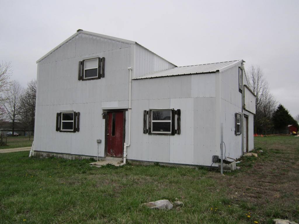 140 Meadow Ridge Lane, Seymour, MO 65746