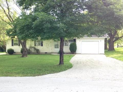 317 S Peightel St, Seymour, MO 65746
