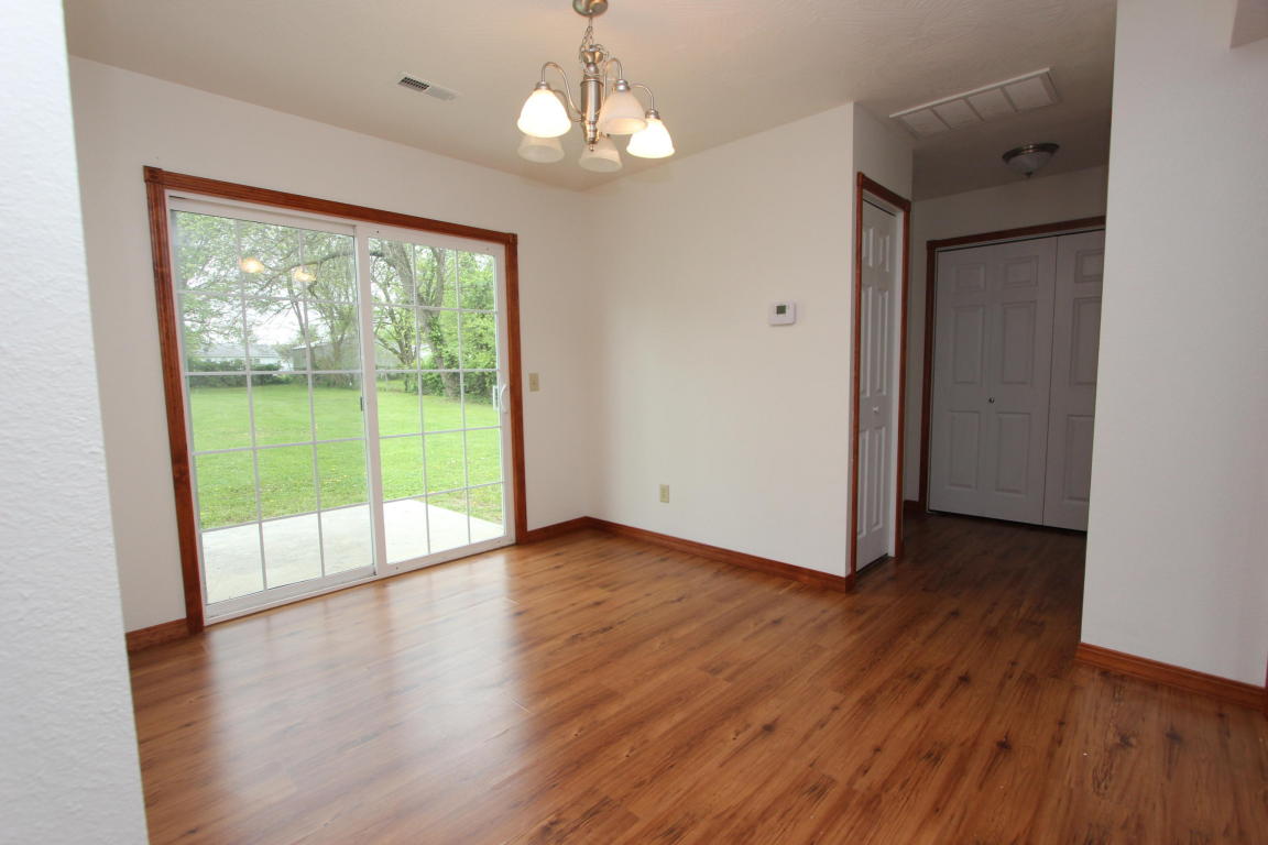 510 West Thoroughfare Street, Seymour, MO 65746