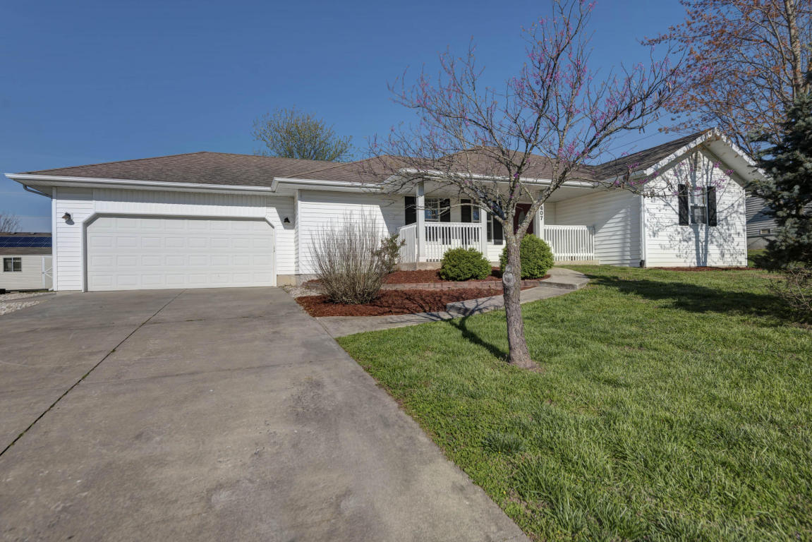 407 Brooke Avenue, Sparta, MO 65753