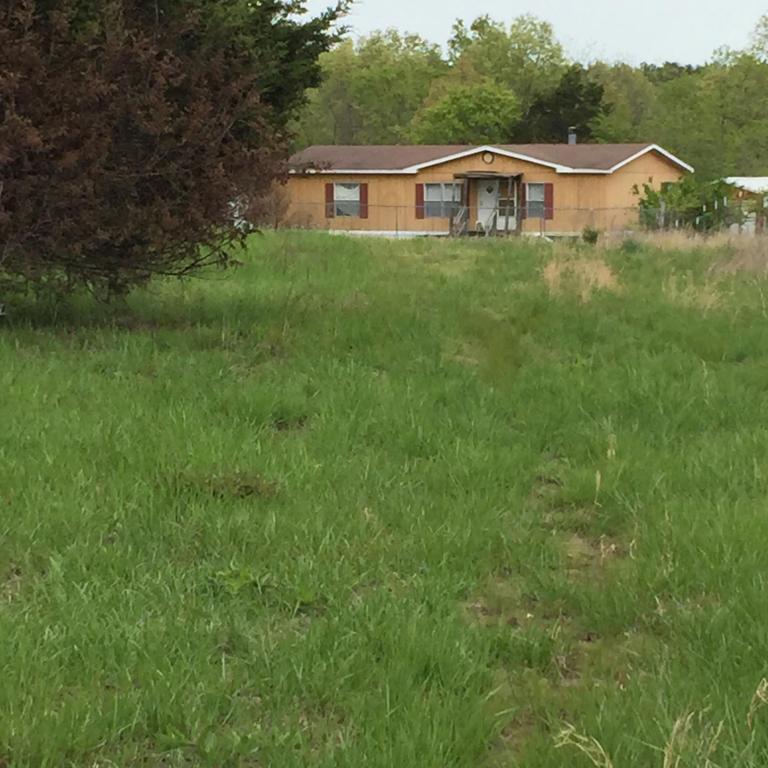 450 Jj Highway, Squires, MO 65755