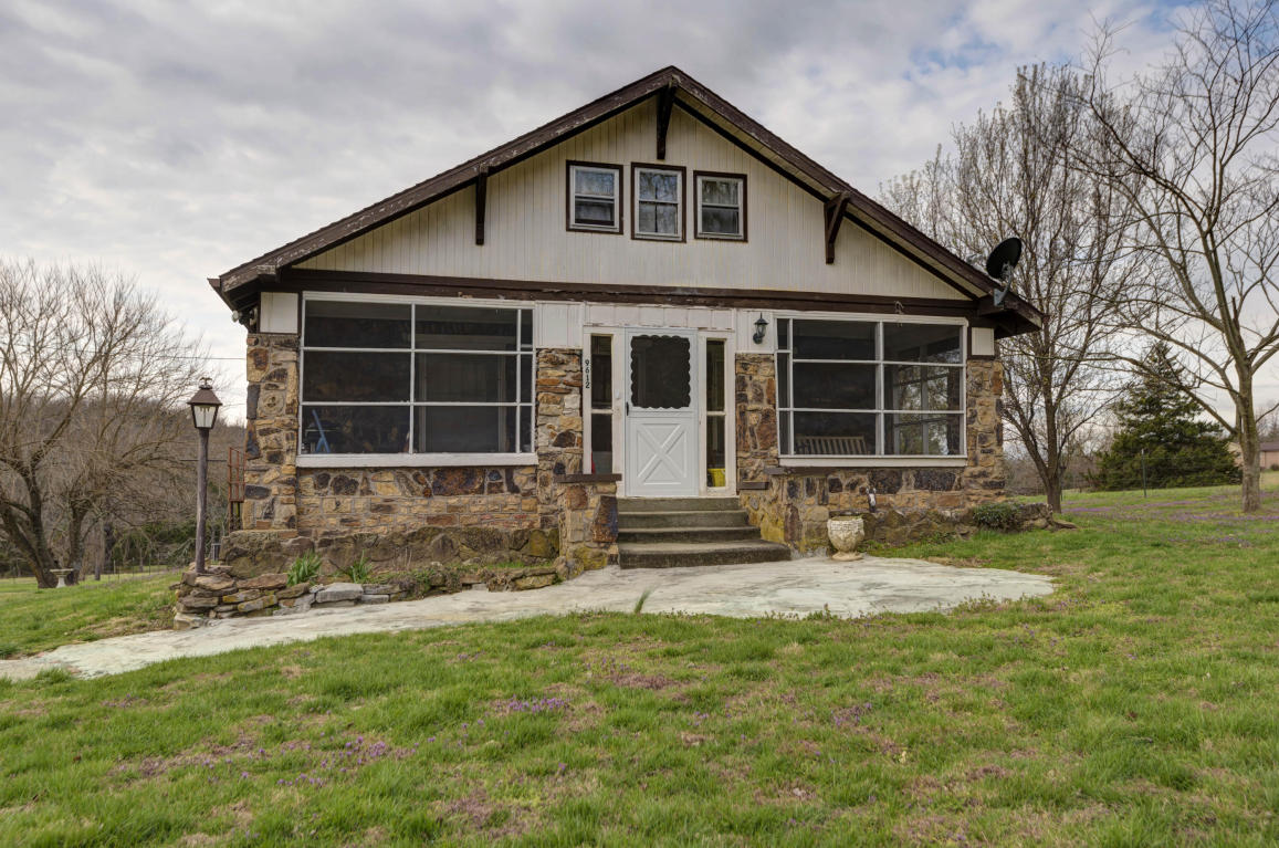 9612 E State Hwy Dd, Strafford, MO 65757
