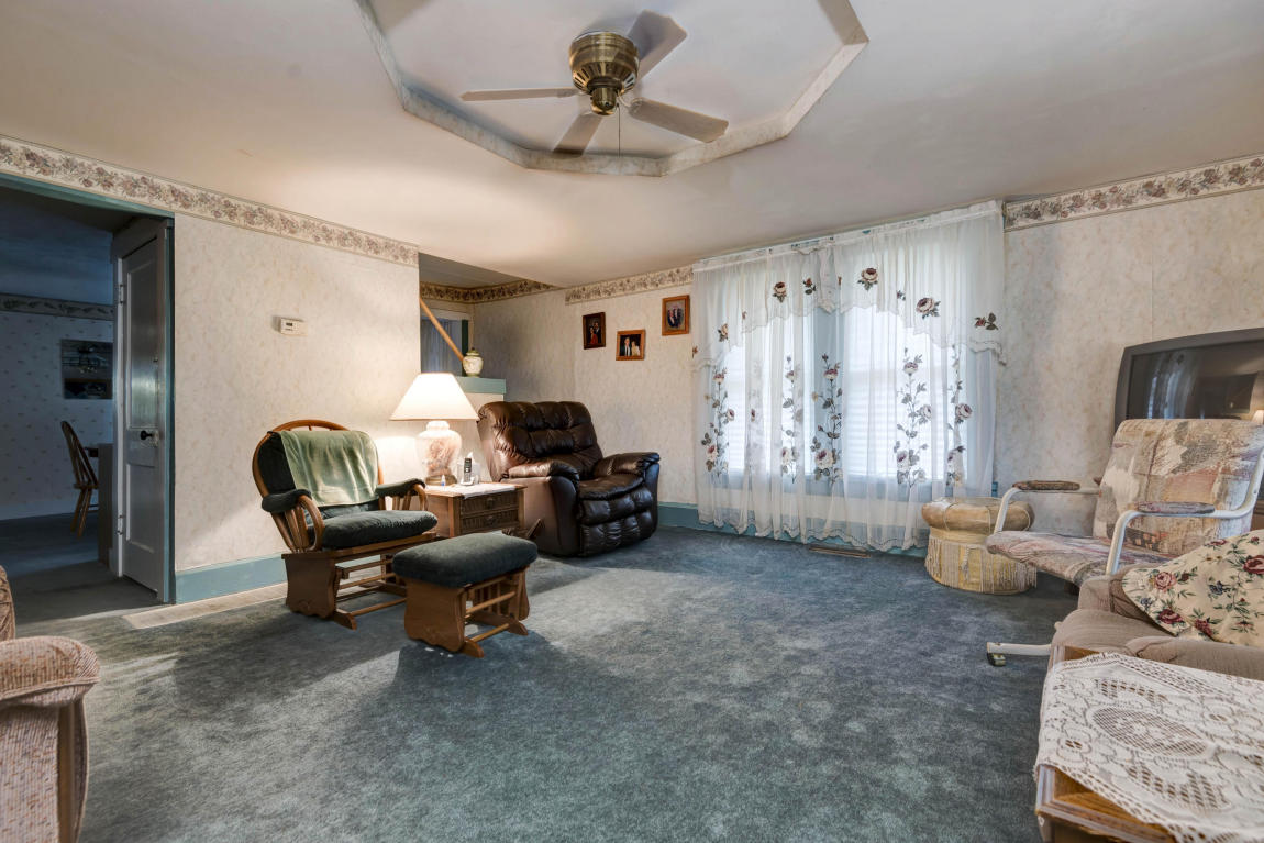 9612 E State Hwy Dd, Strafford, MO 65757